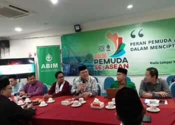 Dr. K.H. Didi Supandi, Lc., M.A. membuka DIALOG PEMUDA SE-ASEAN di Malaysia